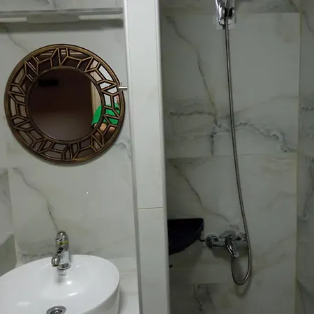 Apartment Polit Luxury Aprt 2 Bedrooms