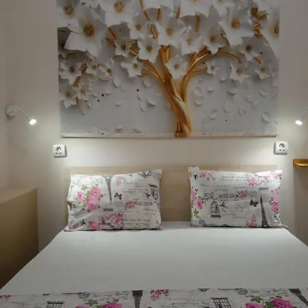 Polit Luxury Aprt 2 Bedrooms アパート *