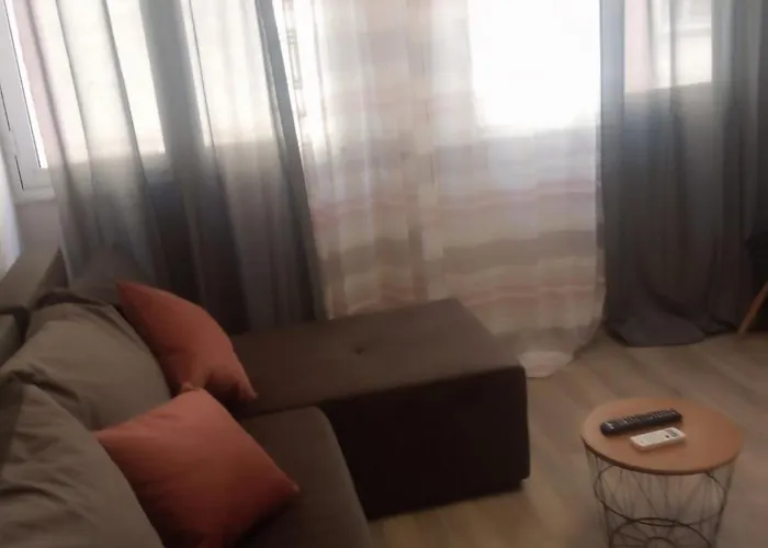 Polit Luxury Aprt 2 Bedrooms Apartamento *