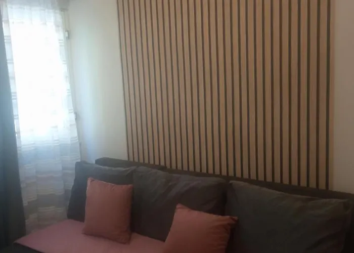 Polit Luxury Aprt 2 Bedrooms Apartamento
